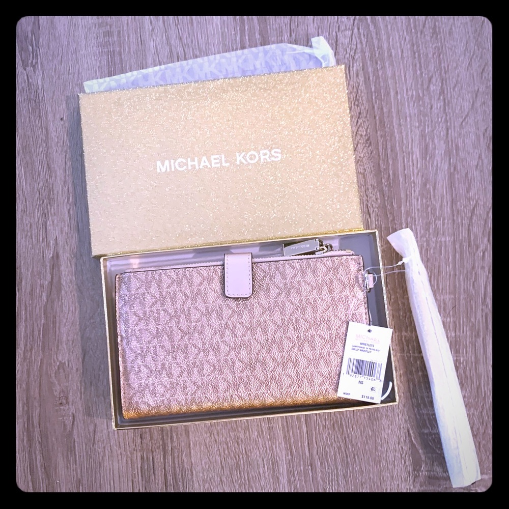 NWT Michael Kors Rose Gold Large Wristlet